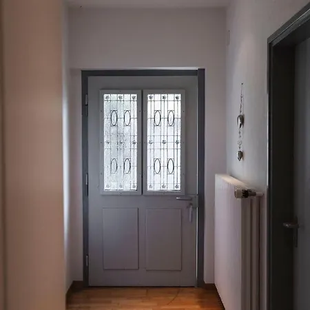 Casa Rondinella App 9500 Orselina